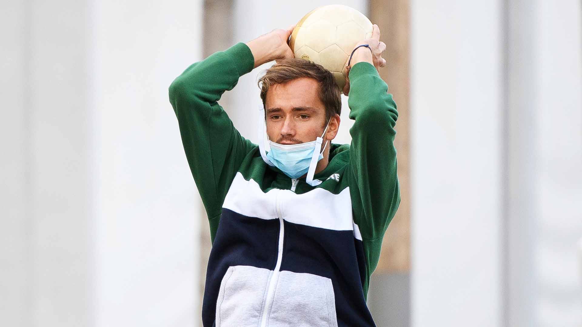 <a href='/en/players/daniil-medvedev/mm58/overview'>Daniil Medvedev</a> headlines the second quarter of the <a href='/en/tournaments/roland-garros/520/overview'>Roland Garros</a> draw alongside <a href='/en/players/stefanos-tsitsipas/te51/overview'>Stefanos Tsitsipas</a>.