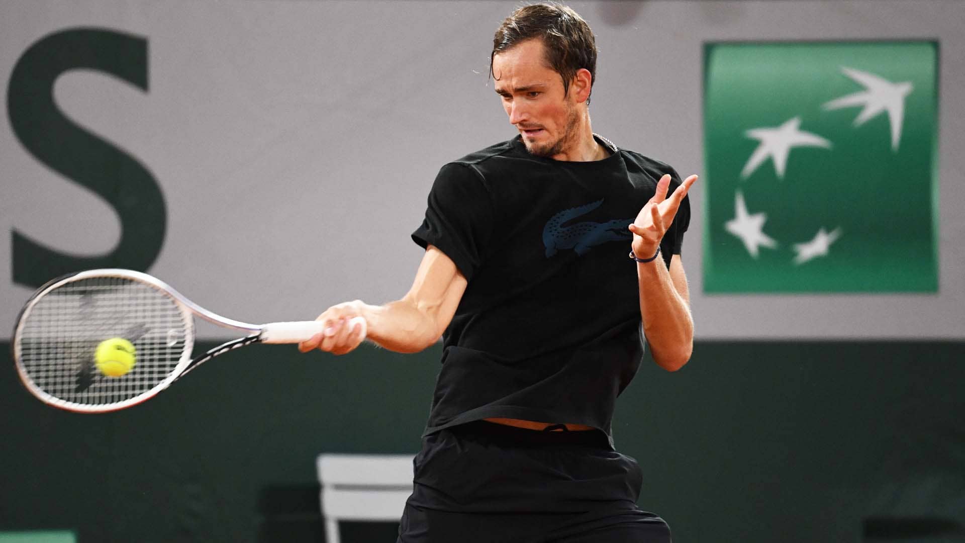 <a href='/en/players/daniil-medvedev/mm58/overview'>Daniil Medvedev</a> will face <a href='/en/players/marton-fucsovics/f724/overview'>Marton Fucsovics</a> in the first round at <a href='/en/tournaments/roland-garros/520/overview'>Roland Garros</a>.