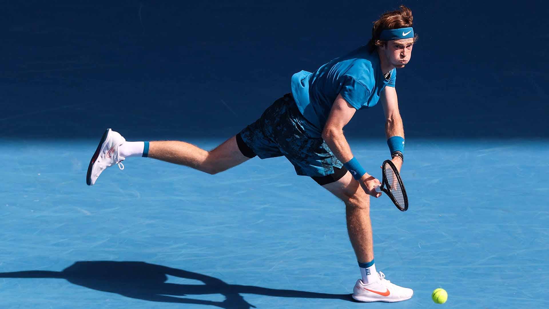 <a href='https://www.atptour.com/en/players/andrey-rublev/re44/overview'>Andrey Rublev</a> strikes 33 winners to beat <a href='https://www.atptour.com/en/players/feliciano-lopez/l397/overview'>Feliciano Lopez</a> in straight sets at the <a href='https://www.atptour.com/en/tournaments/australian-open/580/overview'>Australian Open</a> on Saturday.