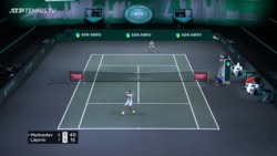 Hot Shot: Wrong Way Daniil! Medvedev's Unique Backhand Approach