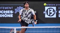 Hot Shot: 'Instant Feel' From Lopez In This Marseille Passing Shot