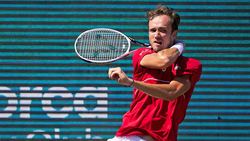 Hot Shot: Medvedev Blasts A Stunning Forehand On The Run In Mallorca