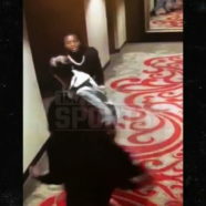 Video Shows Chiefs Running Back Kareem Hunt Shoving, Kicking Woman In Hotel