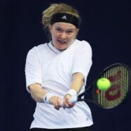 Australian Open: Francesca Jones beats Monica Niculescu in first round of qualifying