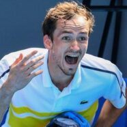 Australian Open: Daniil Medvedev wins despite coach walking out