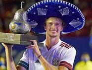 Harris Downs Shapovalov To Make History In Dubai