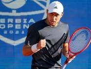 Tsitsipas Beats Felix In Barcelona, Now Eight Matches Unbeaten